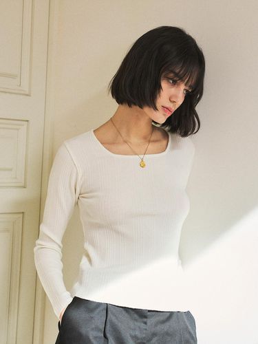 KN4247 Square Neck Ribbed Knit Top - vanone atelier - Modalova