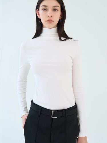 Poin Turtle-neck T-shirt - BLOSSOM H COMPANY - Modalova