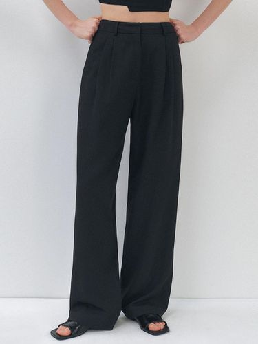 Basic Two Tuck Wide Slacks_Black - CITYBREEZE - Modalova