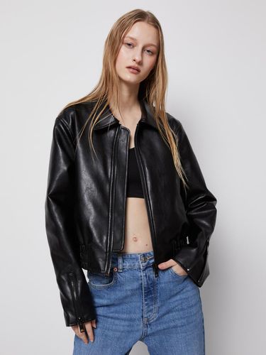 Vegan Leather Single Banded Jacket - LADYVOLUME - Modalova