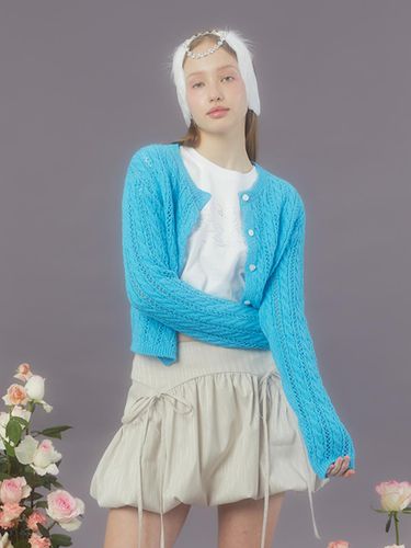 Heart Button Cable Cardigan - margarin fingers - Modalova