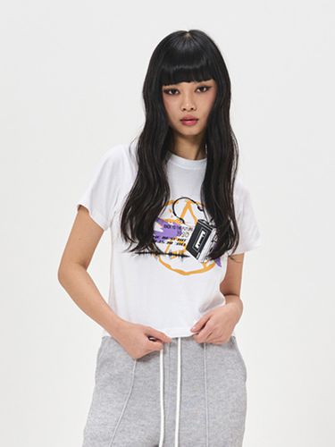 Vibe Graphic Cropped T-shirt_White - SEARCH410 - Modalova