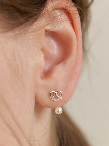 Silver 925] Hug Heart Pearl Ear Jacket Earrings - TATIANA - Modalova