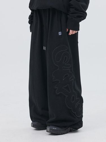 TS Logo Applique Sweatpants Black - PIECEMAKER - Modalova