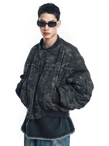 Washed Camouflage Cropped Bomber Jacket - EASY NO EASY - Modalova