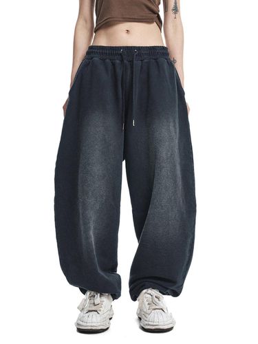 Washed Balloon Baggy Sweatpant - EASY NO EASY - Modalova