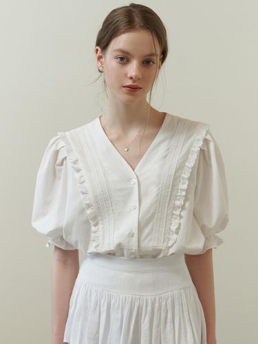 Blur Lace Blouse_White - RE_L - Modalova