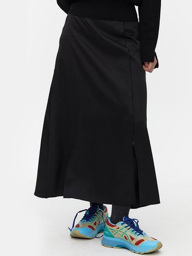 Interlocked Satin Skirt _ Black - ahwe - Modalova