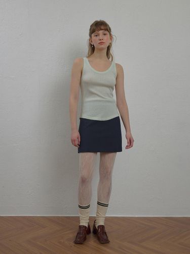 Trimming Sleeveless Top - SSEMI - Modalova