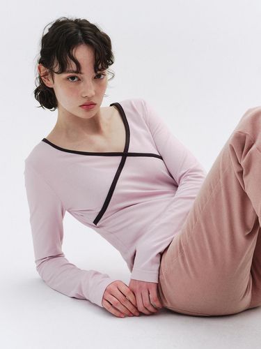 Ribbed V Neck Top_Dusty Rose - Qduroy - Modalova