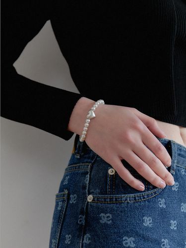 ANC Volume Heart Pearl Bracelet_Silver - ANOETIC - Modalova