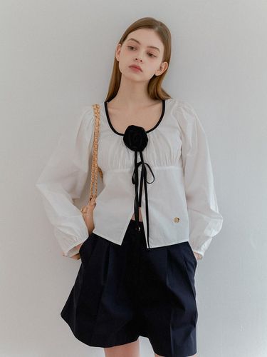 Rose Corsage Ribbon Blouse - White - ANOETIC - Modalova