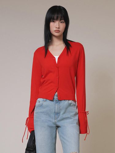 Button V-Neck Knit Cardigan_Red - RAIVE - Modalova