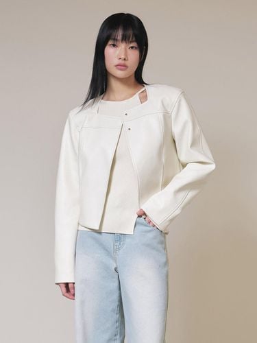 Non-Collar Crop Jacket - RAIVE - Modalova