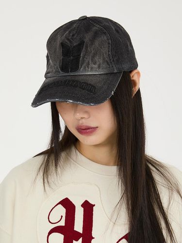 Washed Destroyed Denim Ball Cap_Black - HOODHOOD - Modalova