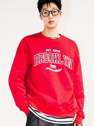 Brooklyn Cozy Sweatshirt_Red - GENERAL IDEA - Modalova