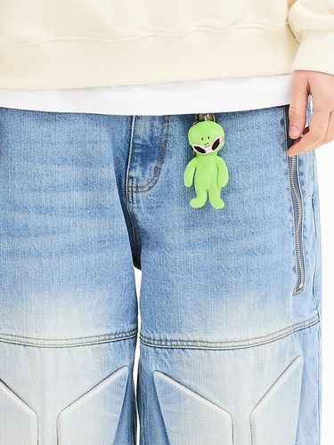 Alien Key Ring - HOODHOOD - Modalova