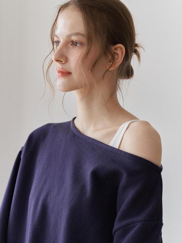 One Shoulder Sweatshirt (Navy) - VEM.VER - Modalova