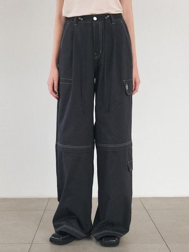 Stitch Cargo Color-Block Pants_Charcoal - CITYBREEZE - Modalova