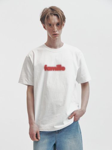 Blurred Logo T-shirt_White - FAMILLE - Modalova