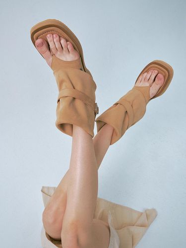 Way Platform Slouchy Flip-Flop_Beige - KHIHO - Modalova