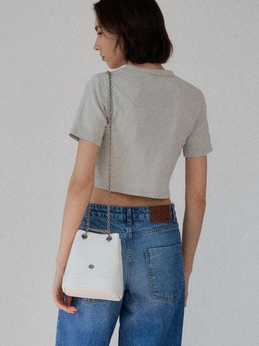 Silver Pendant Mini Chain Bag_White - LAIDBACK - Modalova