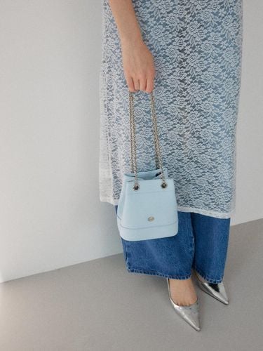 Silver Pendant Mini Chain Bag_Pastel Blue - LAIDBACK - Modalova