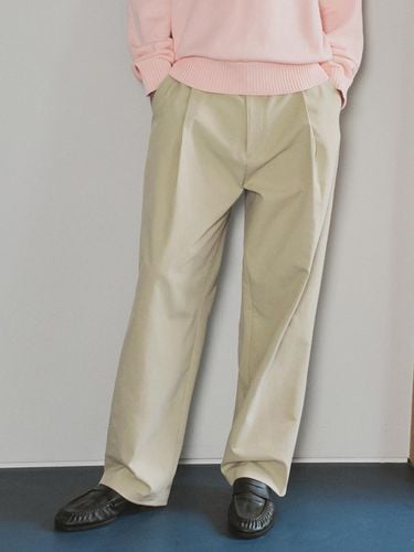 One Tuck Wide Slacks_Beige - HALBKREIS LAYOUT - Modalova