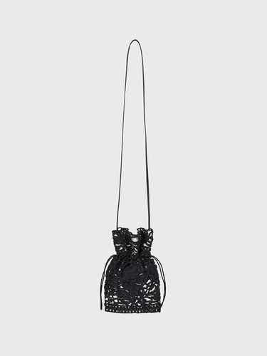 HAPPIE Lace Drawstring Shoulder Bag_Black - EENK - Modalova