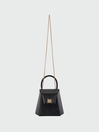 HELEN Hard-shaped Chain Bag_Black - EENK - Modalova