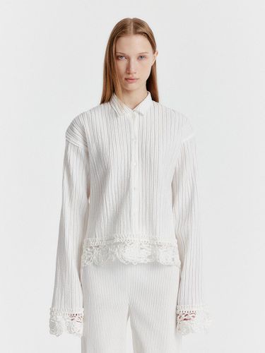 Yessita Lace Trim Pleated Shirt - EENK - Modalova