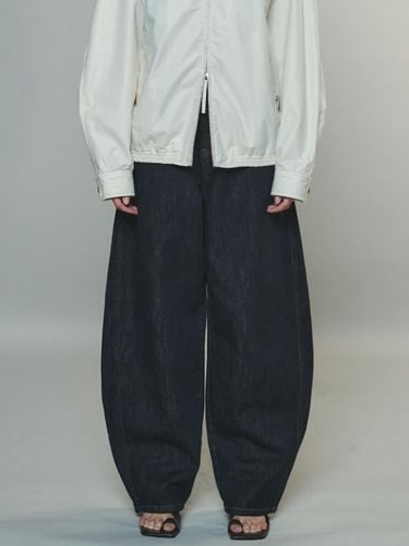 Curved Wide Denim Pants_Navy - Enor - Modalova