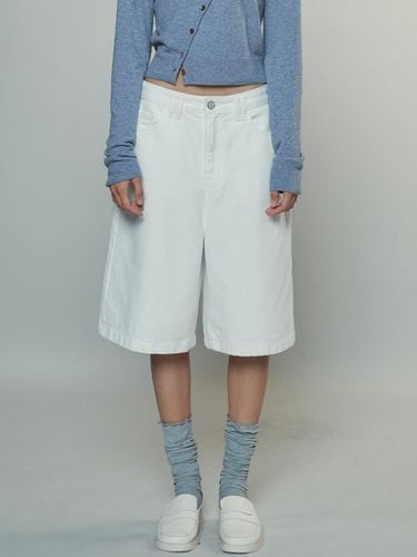 Flap Bermuda Pants_White - Enor - Modalova