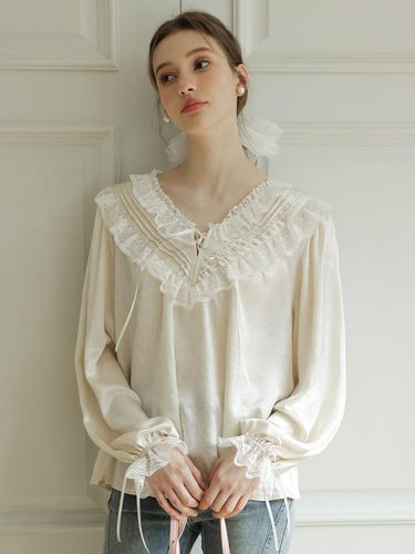 V-Neck Lace Lantern Sleeve Blouse - Cest Moidew - Modalova