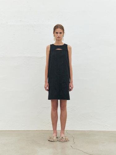 Striped Linen Blend O Ring Dress_Black - KUME - Modalova