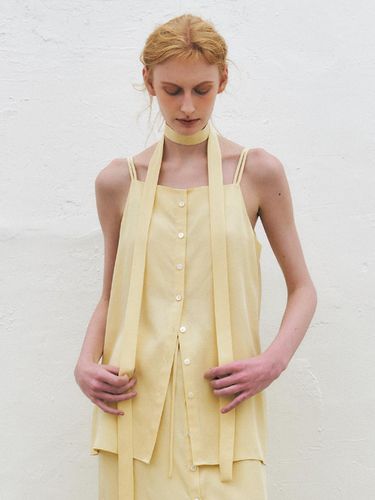 Tencel Twill Sleeveless Scarf Top_Light Yellow - KUME - Modalova