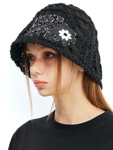 Patch Flower Bucket Hat_Black - The GREATEST - Modalova