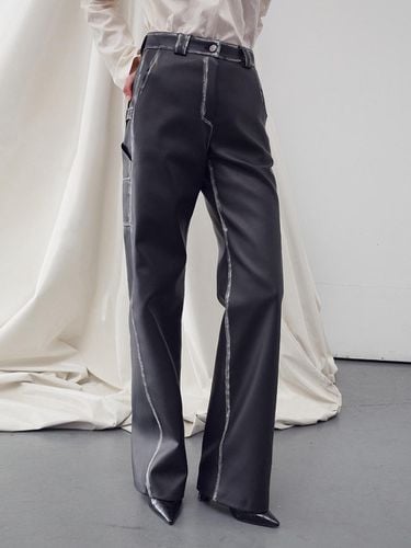 Faux Leather Straight Leg Pants - RE RHEE - Modalova