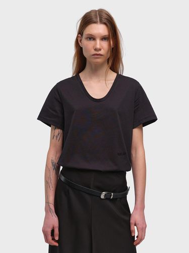 Silky U-Neck T-Shirt_3 Colors - MAGJAY - Modalova