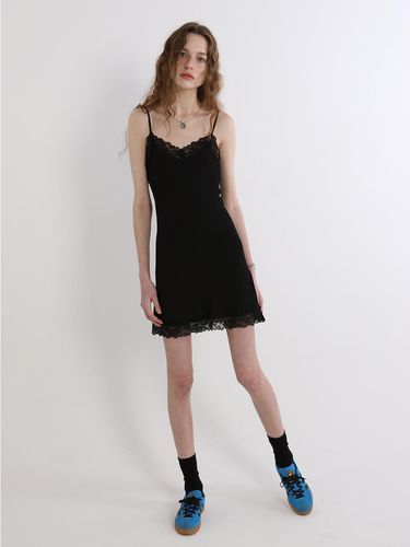 Vintage Lace Slip Mini Dress_Black - GREENBUTTER - Modalova