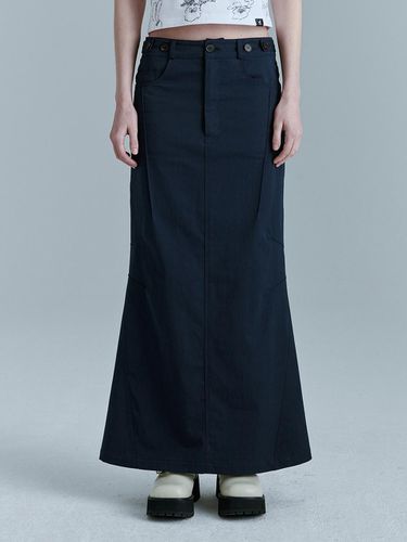 Pintuck Maxi Denim Skirt (Navy) - MARGESHERWOOD - Modalova