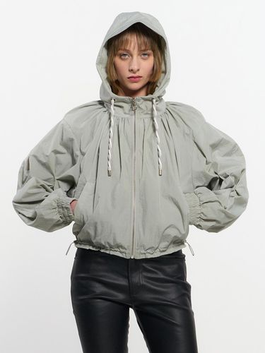 Neck Shirring Hooded Windbreaker _ - KIMZISU - Modalova