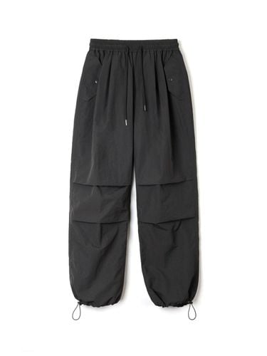 Taslan Two Tuck Pocket Parachute Pants_Black - INDUST - Modalova