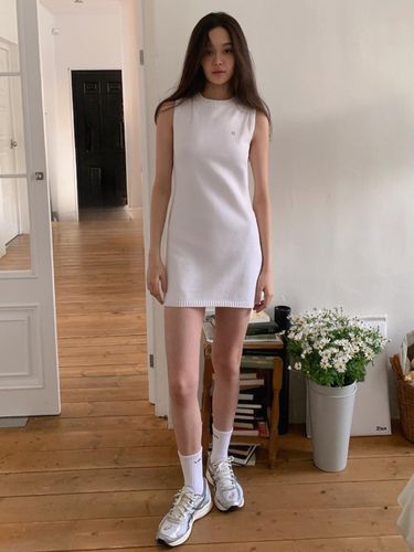 Metal Logo Knit Dress - White - INJIACTIVE - Modalova