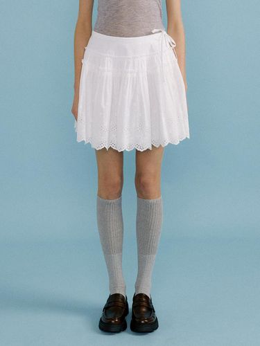 Flower Embroidery Ruffle Skirt_White - OEF - Modalova