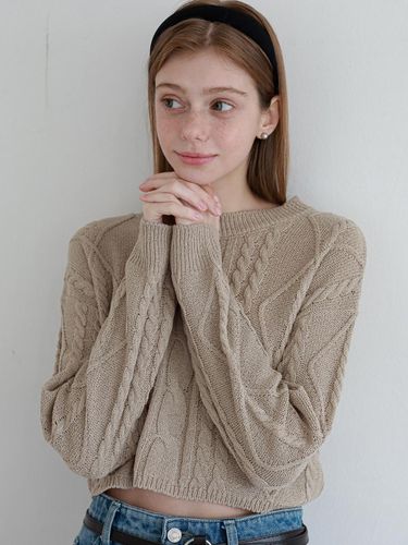 Cable Crop Round Knit Beige - LOSSYROW - Modalova