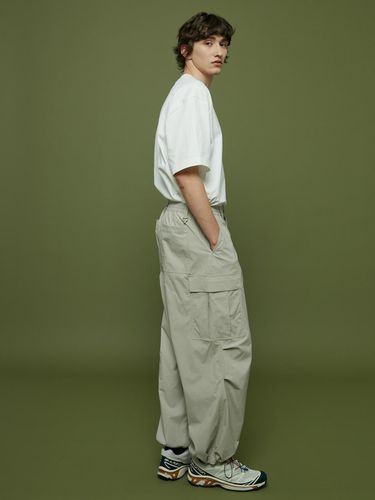 Papery Parachute Cargo Pant - Beige - evener - Modalova