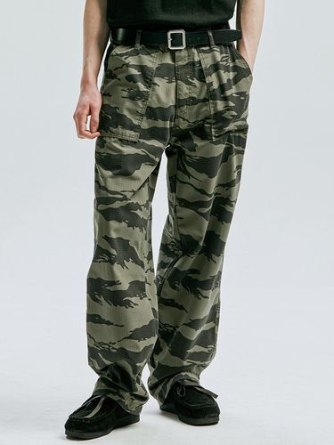 Tiger Camo Fatigue Pants - KND - Modalova