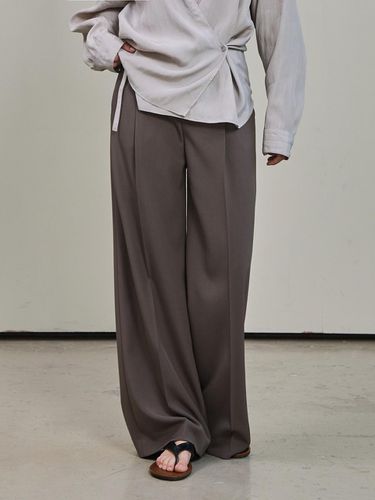 M241411] One Tuck Wide Pants_Charcoal - racoco - Modalova