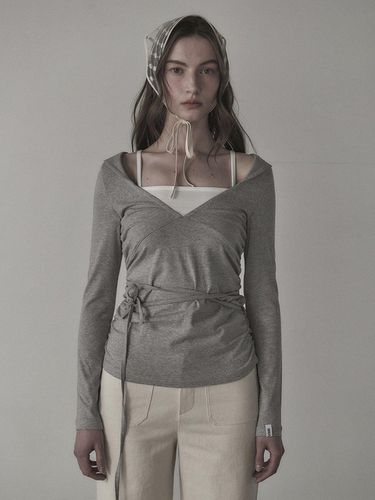 Selene Sailor Collar Layered T-Shirt_Grey - MAUSOLEUM - Modalova